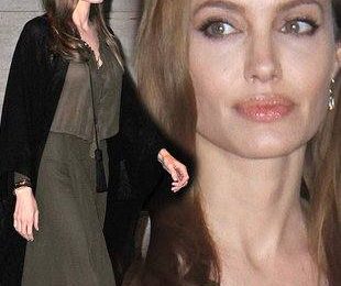 Анджелина Джоли в наряде от Saint Laurent