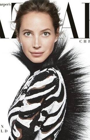 Кристи Терлингтон в роли зебры на обложке Harper`s Bazaar