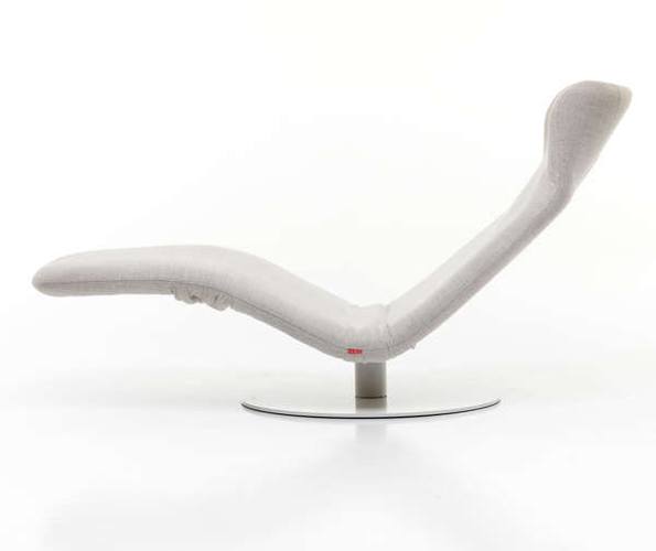 Минималистский дизайн кресла для спокойного отдыха