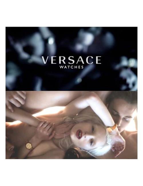 Очень чувственная кампания часов Versace