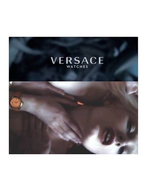 Очень чувственная кампания часов Versace