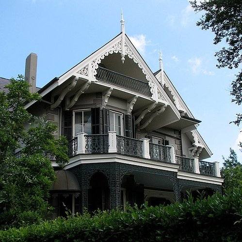Сандра Баллок и ее викторианский дом в Новом Орлеане