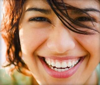Красивая улыбка от сети стоматологических клиник Medlaif